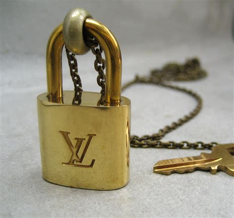 padlock necklace louis vuitton